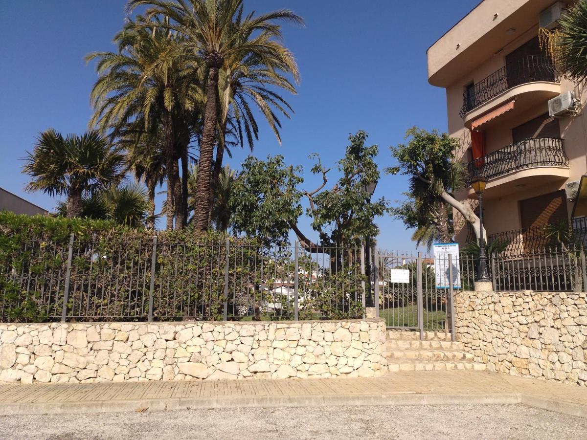 Apartamento Parchís con piscina Dénia Exterior foto