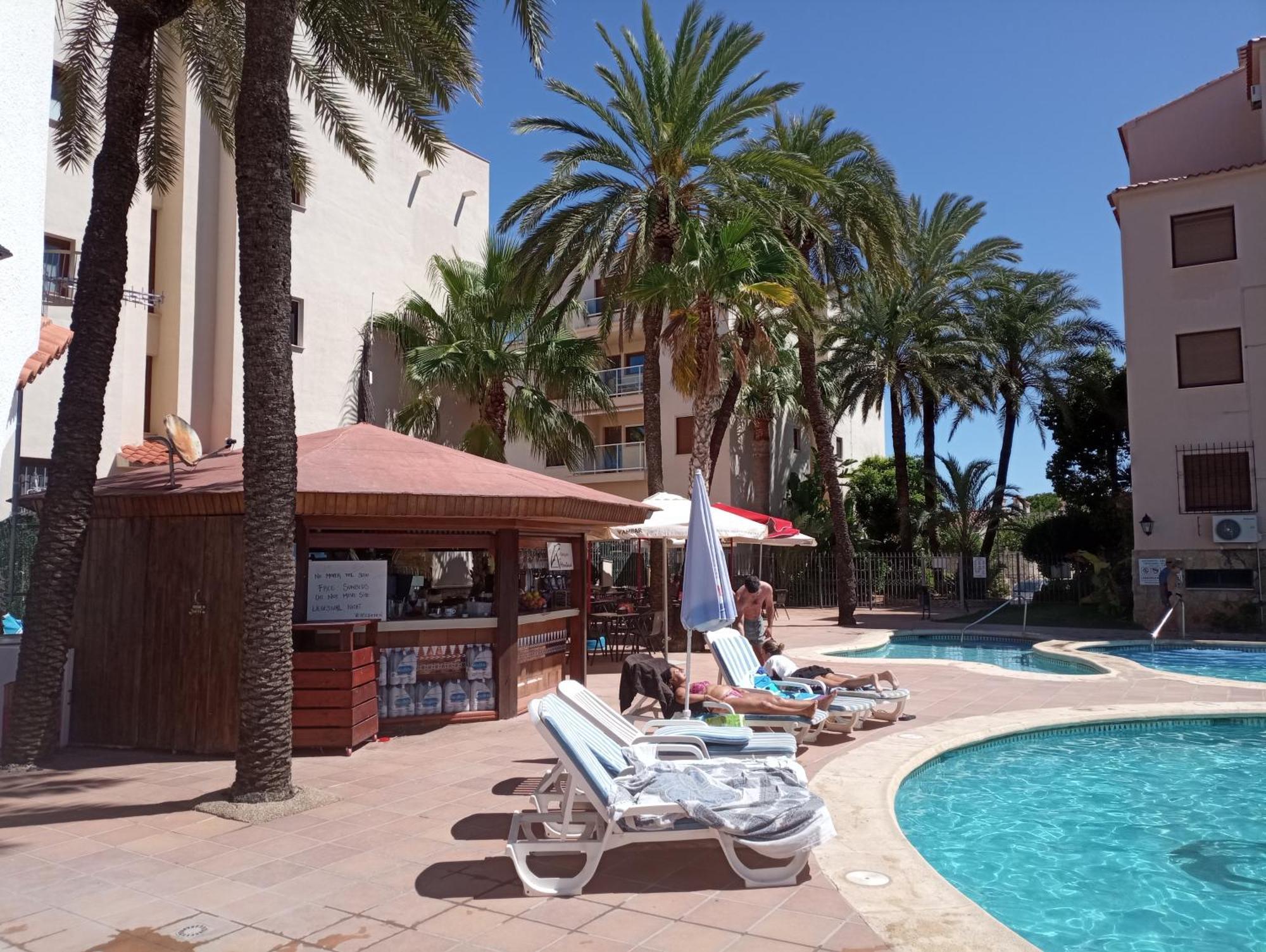 Apartamento Parchís con piscina Dénia Exterior foto